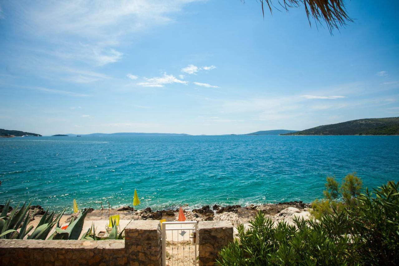 Villa Amarela Seget Vranjica Exterior foto
